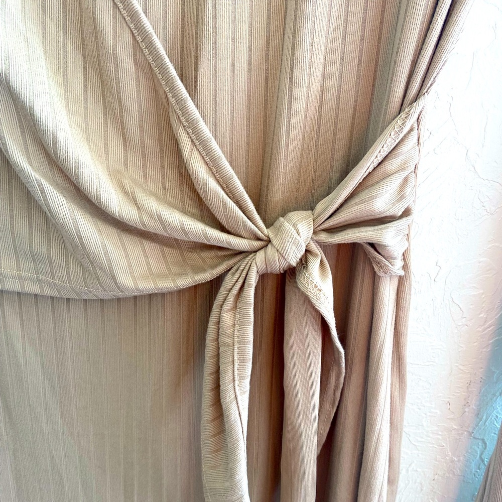 Pink Lily Ribbed Dresss - Picture 2 of 5